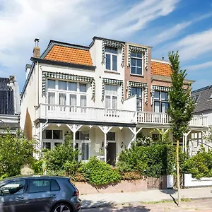 Zandvoort-17 Guest house